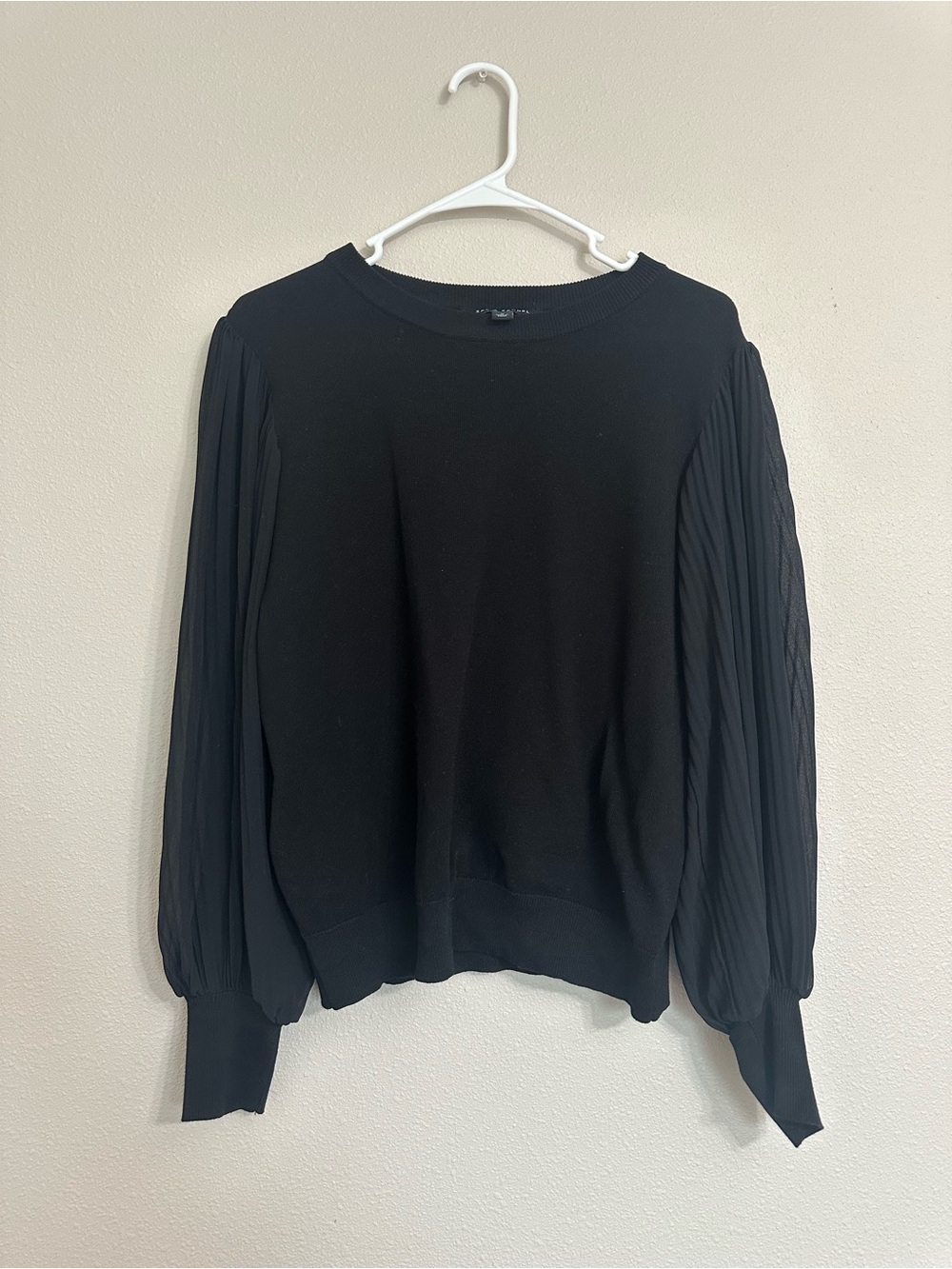Zac & Rachel Black Pleated Balloon Sleeve Sweater